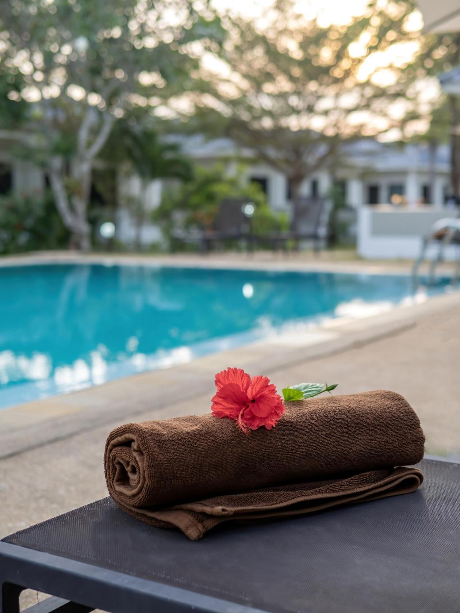 Isara Nai Yang Resort Exterior photo