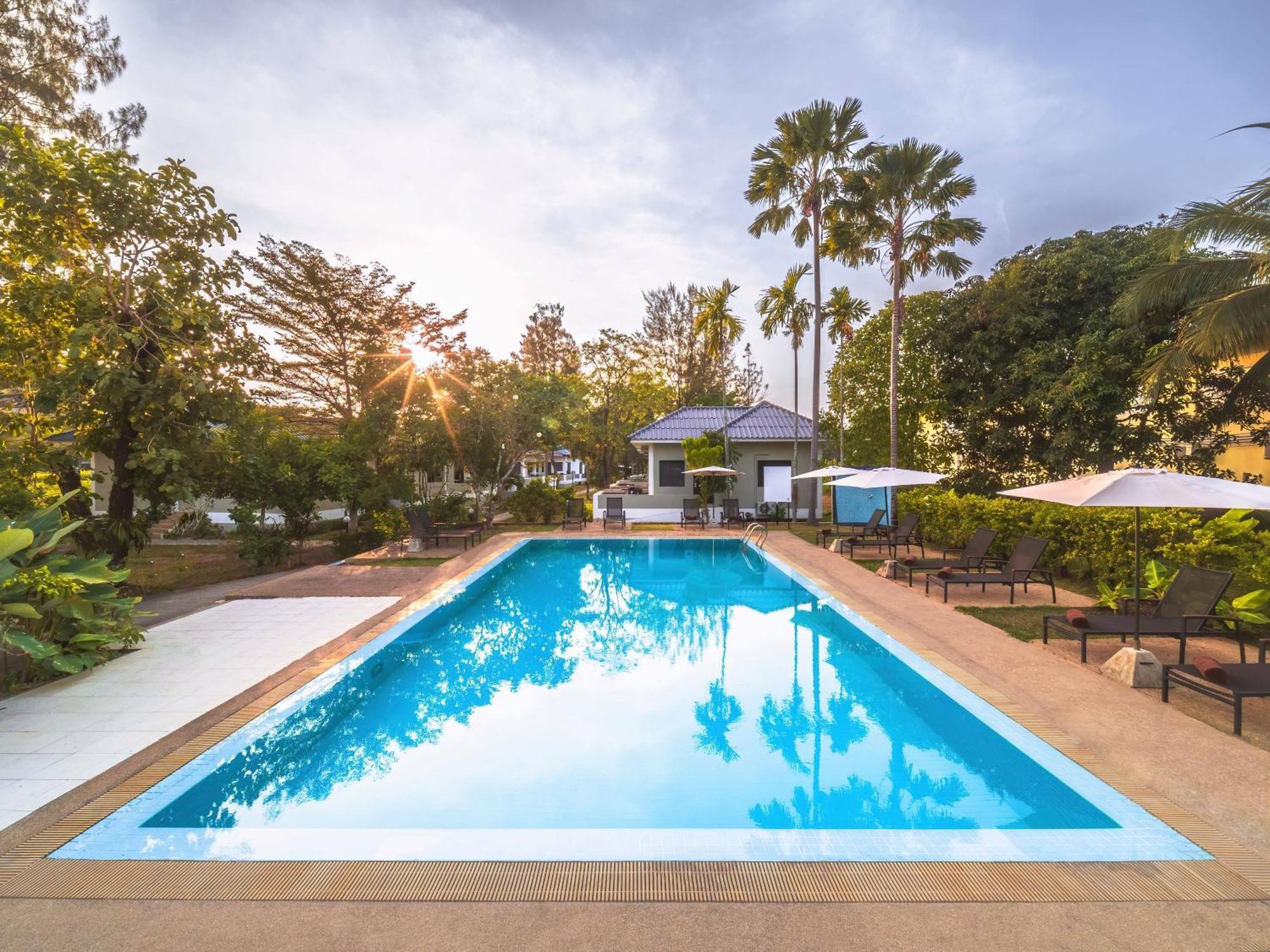 Isara Nai Yang Resort Exterior photo