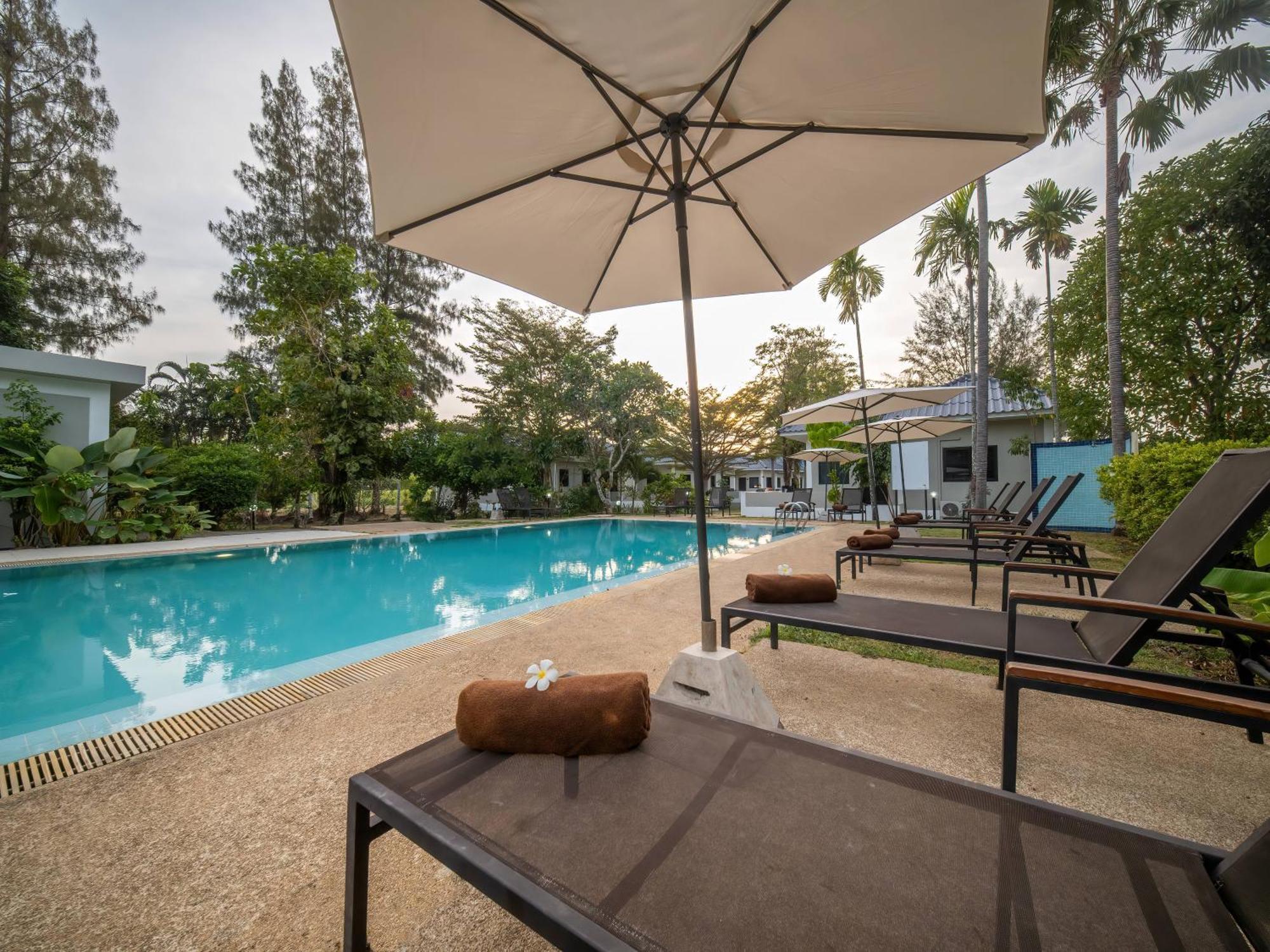 Isara Nai Yang Resort Exterior photo