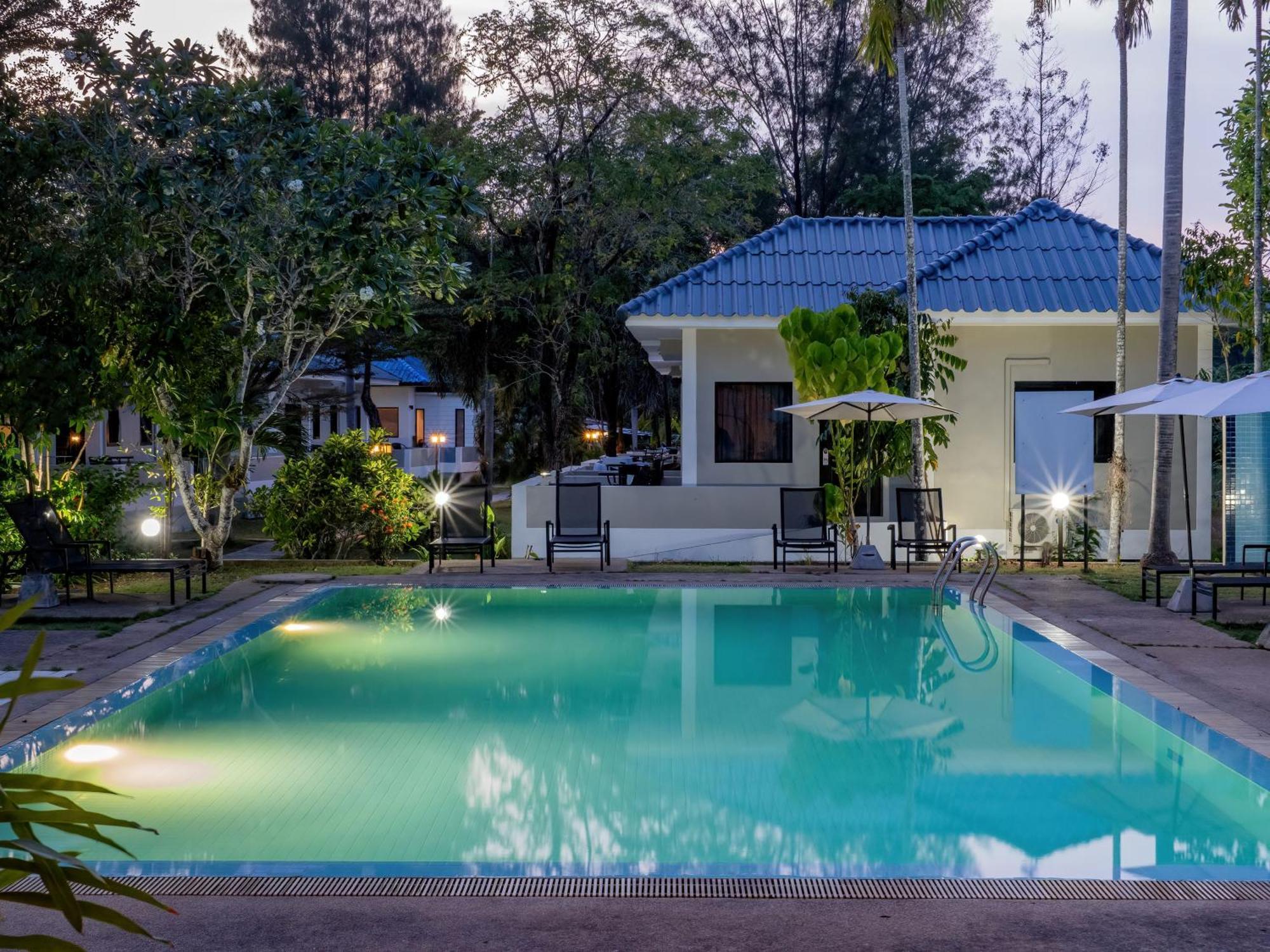 Isara Nai Yang Resort Exterior photo